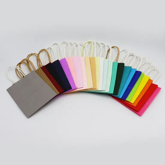 Exquisite Geschenktüten aus Papierverpackungen mit hoher Zufriedenheit zum Verschenken von Geschenken